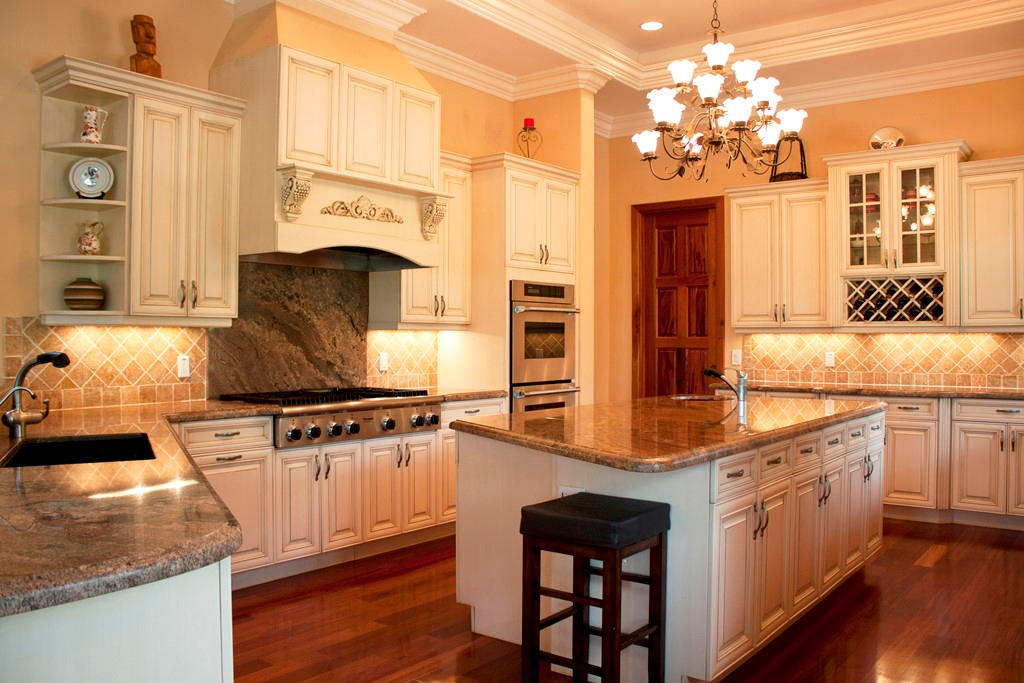 Jupiter, FL Luxury Homes For Sale with High-End Kitchens